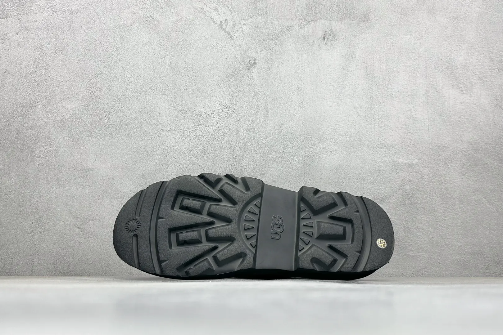 🐲💰 480 supports store UGG2025 spring new Hybird Tasman series men's shoes# The upper is made of cow split layer, the inner breathable mesh, the ugg traditional Eva light wing outsole, the coexistence of class and comfort, slip-on design, easy to put on and take off, paired with wide-leg workwear, American retro Barn style, easy to style, the style is not defined, and the matching does not have to be limited!   Item No.: 1166913 Size: 40-44
